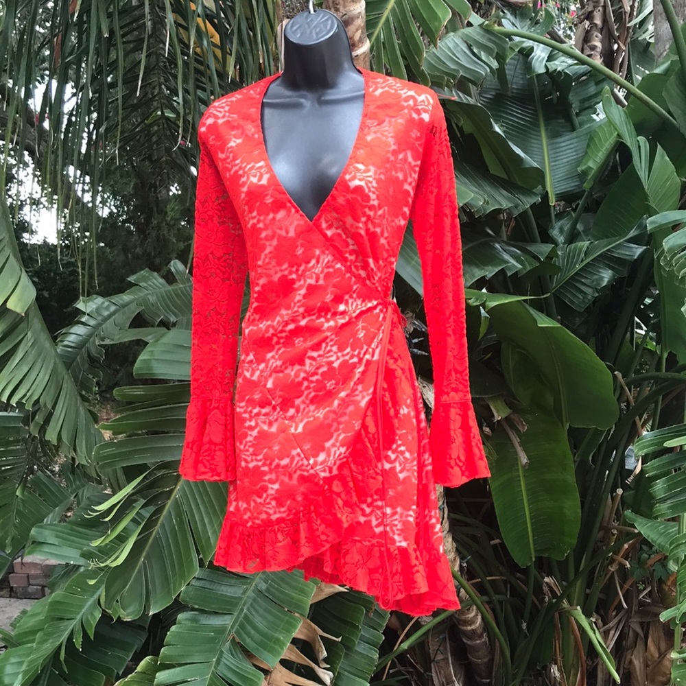 HAH Lace bell sleeve dress